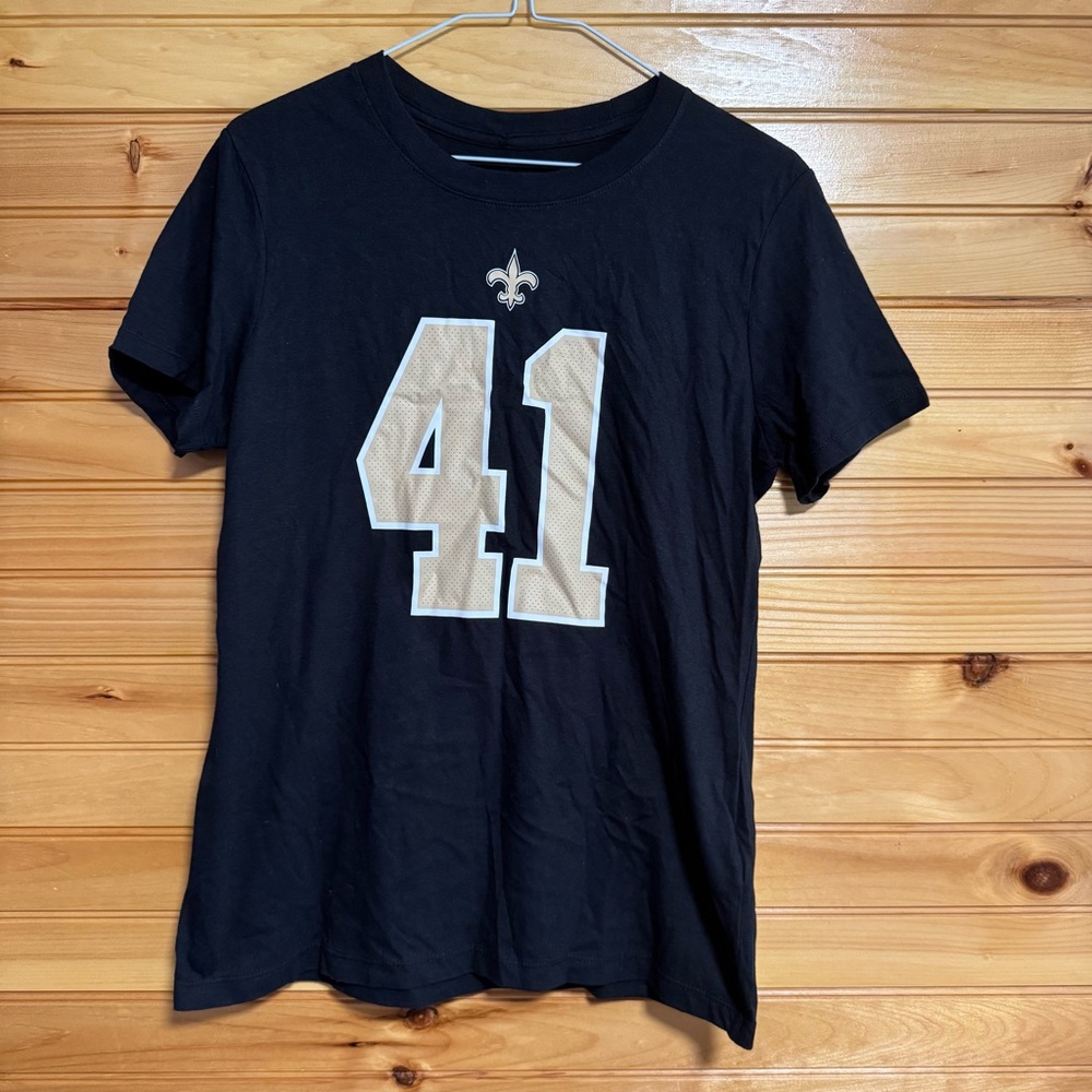 Nike New Orleans Saints Women’s Black and Gold #41 Kamara Graphic Tee Medium